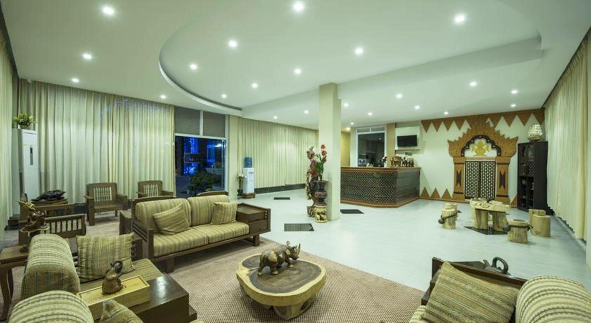 Sky View Hotel Bagan Exterior photo